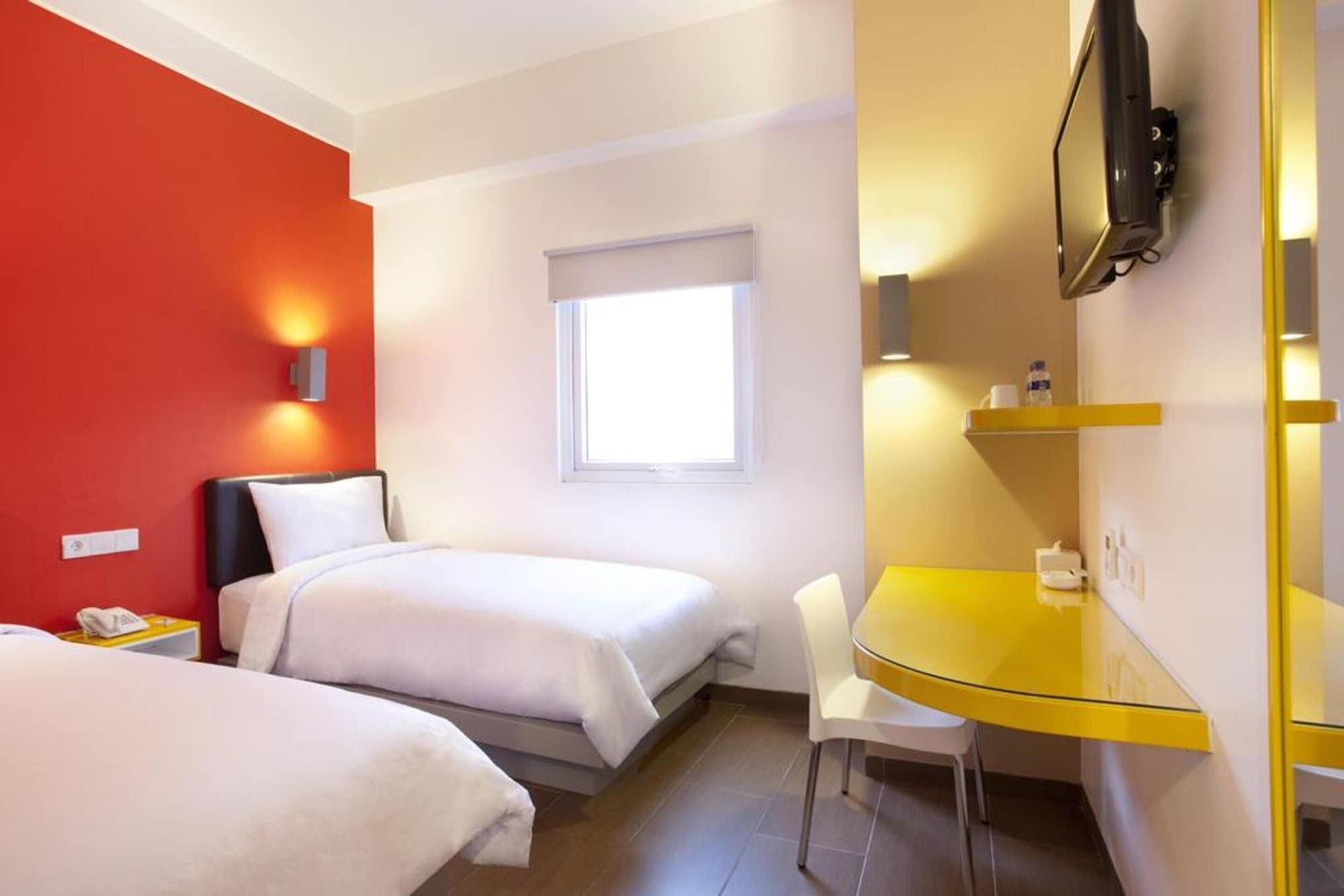 Amaris Hotel Senen Джакарта Екстериор снимка