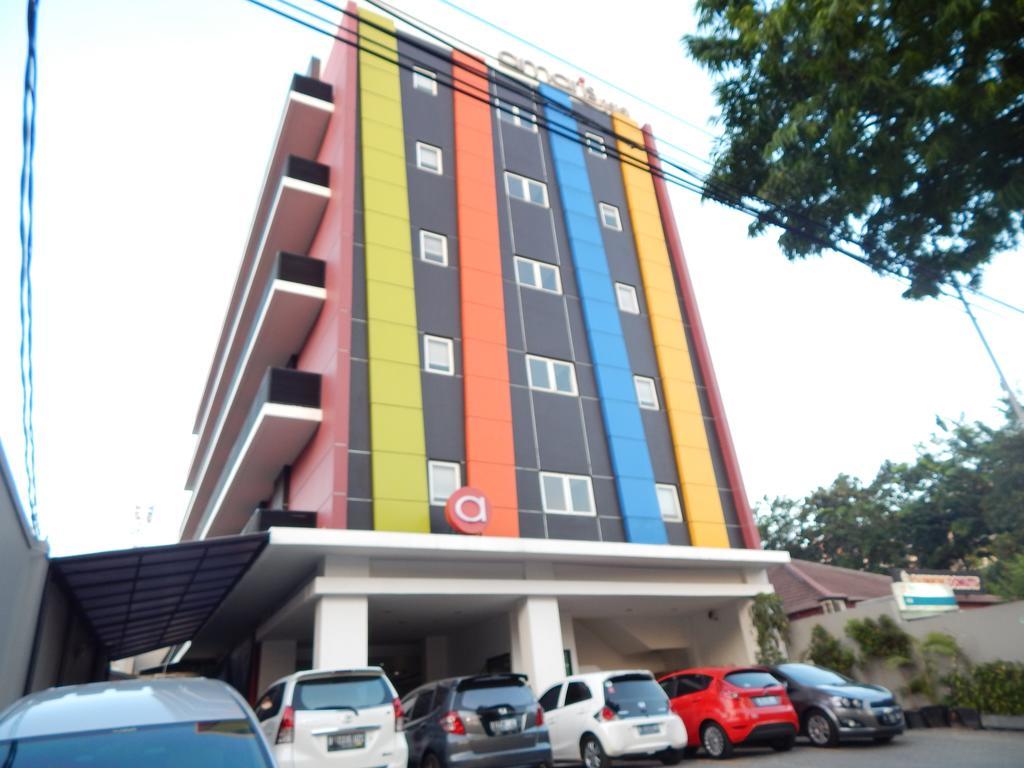 Amaris Hotel Senen Джакарта Екстериор снимка