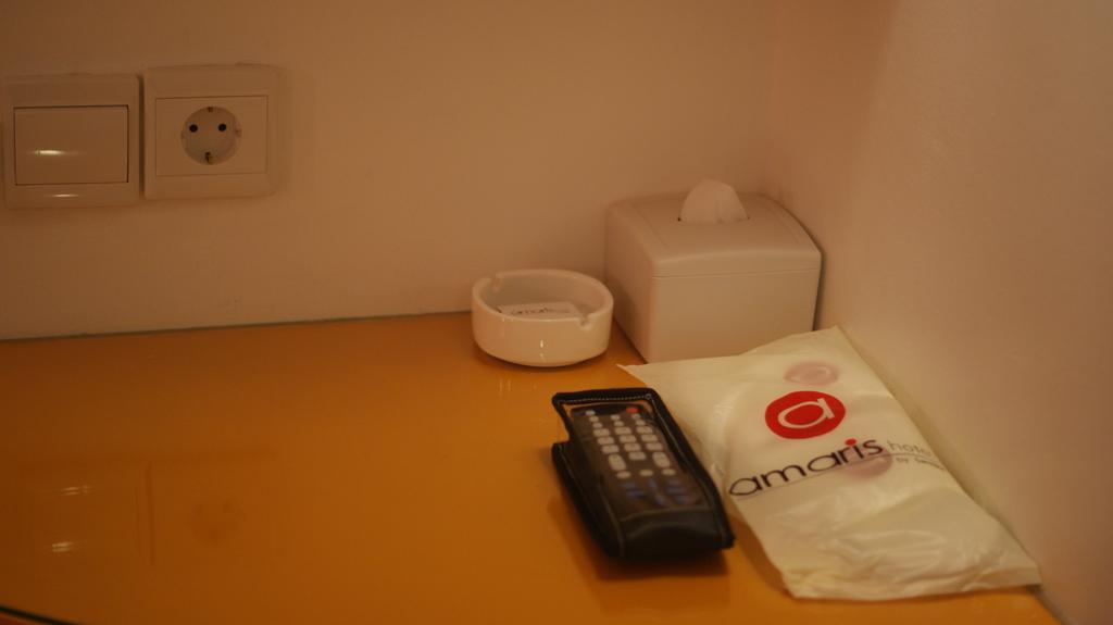 Amaris Hotel Senen Джакарта Екстериор снимка
