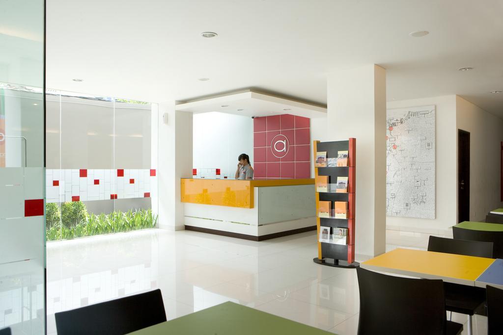 Amaris Hotel Senen Джакарта Екстериор снимка
