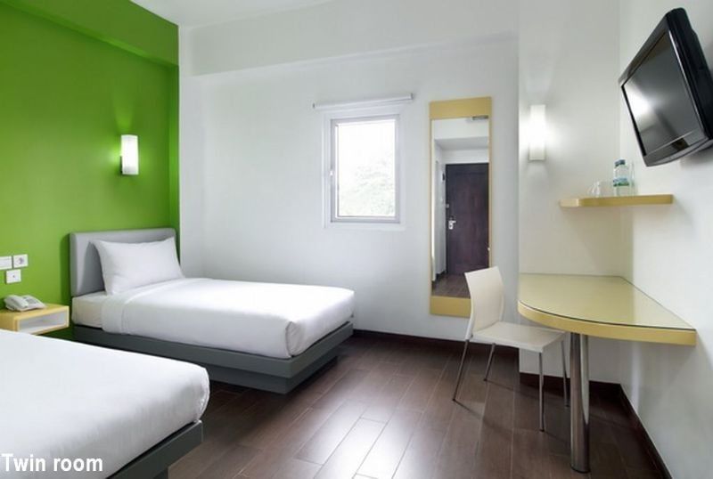 Amaris Hotel Senen Джакарта Екстериор снимка